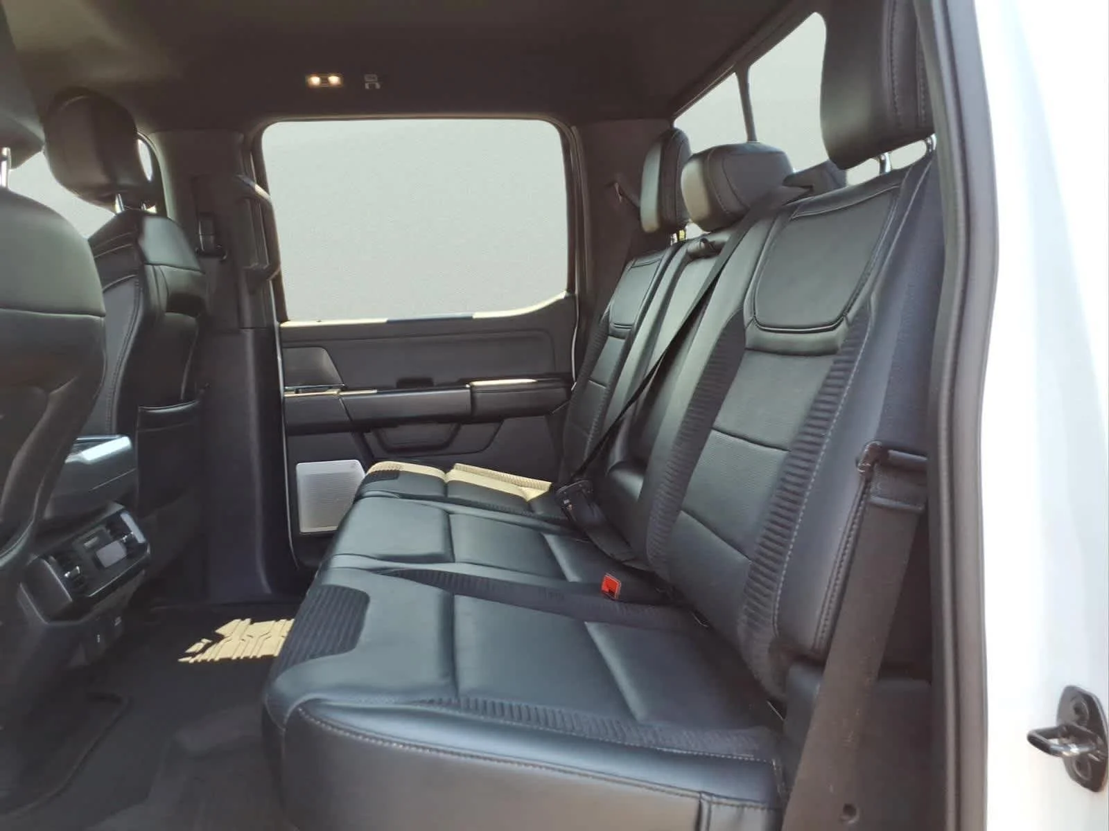 Used 2023 Oxford White Ford Raptor image 29