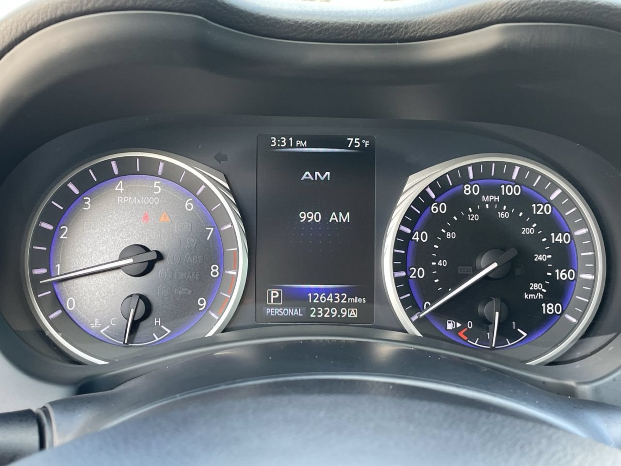 Used 2015 Venetian Ruby INFINITI Sport image 29