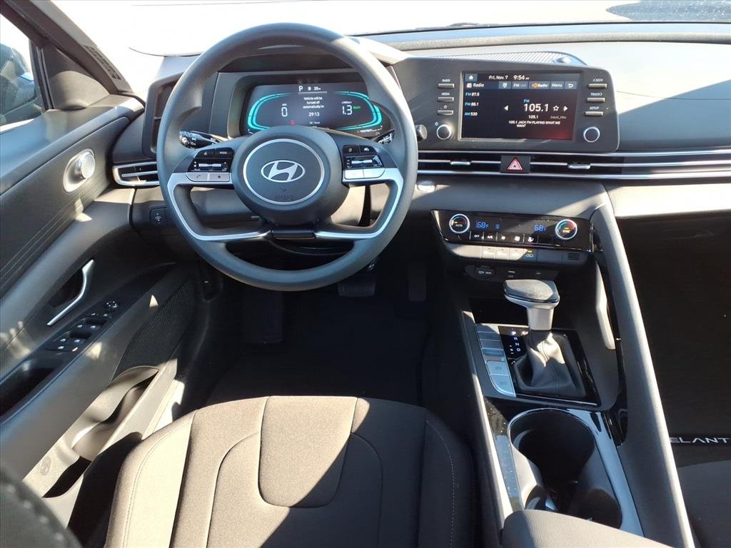 2026 Hyundai Elantra Hybrid Blue photo 3