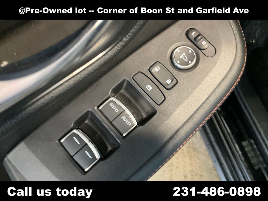 Used 2024  Honda Sport image 15