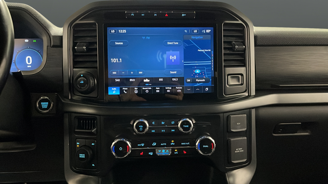 Used 2024 Agate Black Metallic Ford XLT image 12