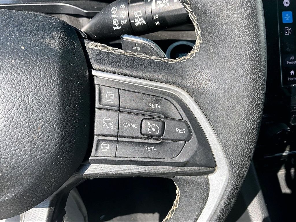 Used 2023 Silver Metallic Ford XLT image 24