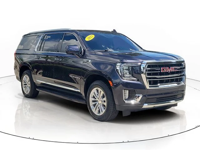 Used 2023 Silver GMC SLT image 3