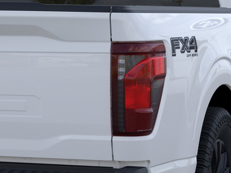 New 2026 Oxford White Ford XLT image 21