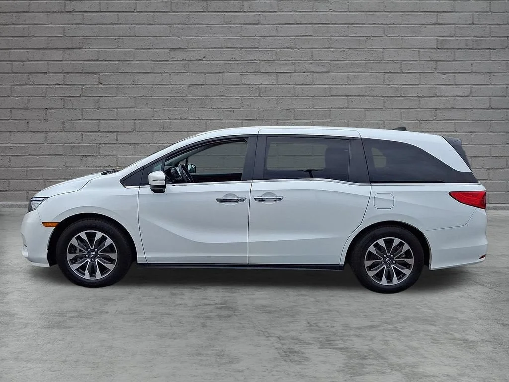 Used 2023 White Honda EX-L image 36
