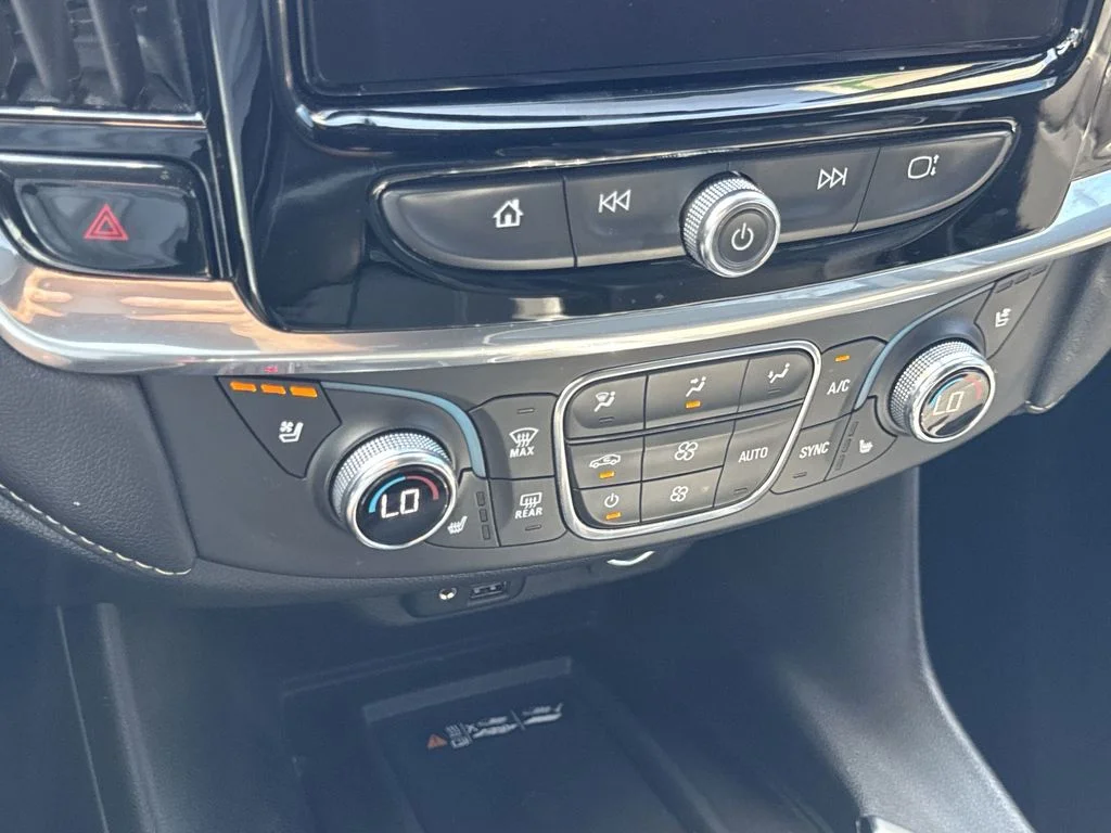 Used 2023 Red Chevrolet Premier image 18