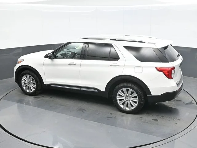 Used 2021 White Ford Limited image 11