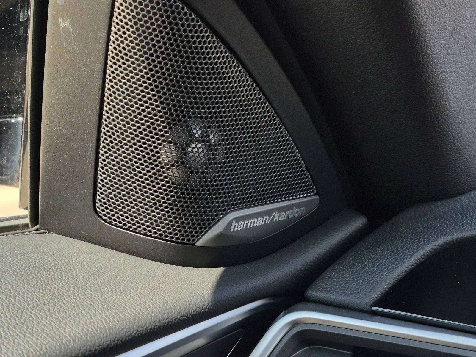 Used 2022 Skyscraper Grey Metallic BMW Competition xDrive image 35
