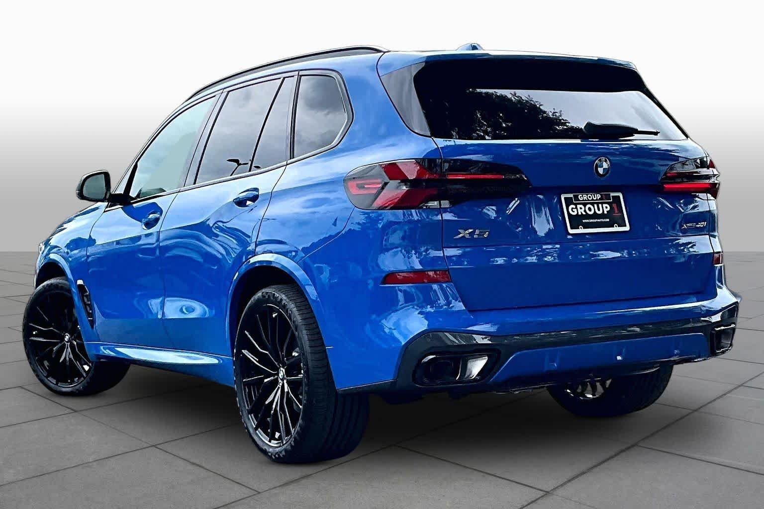 New 2026 Gentian Blue BMW xDrive40i image 12