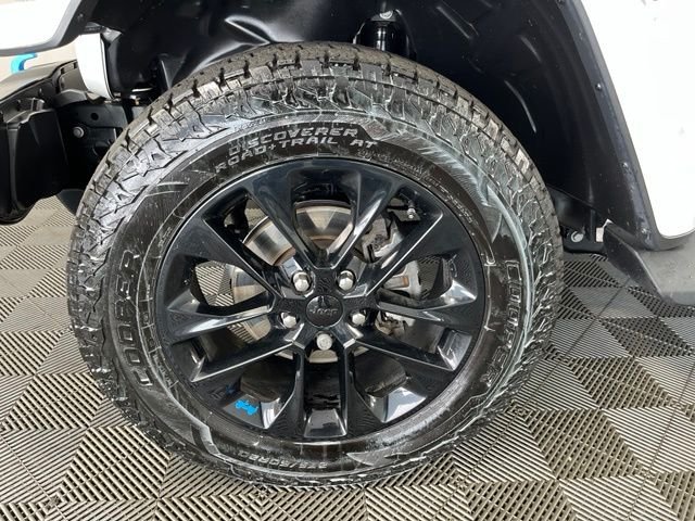 Used 2023 White Jeep Sahara 4xe image 10