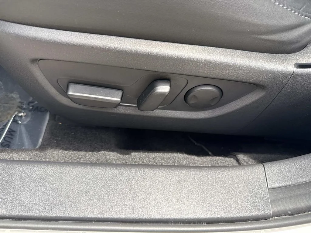 Certified Used 2024 White Mazda 2.5 S Preferred Package image 29