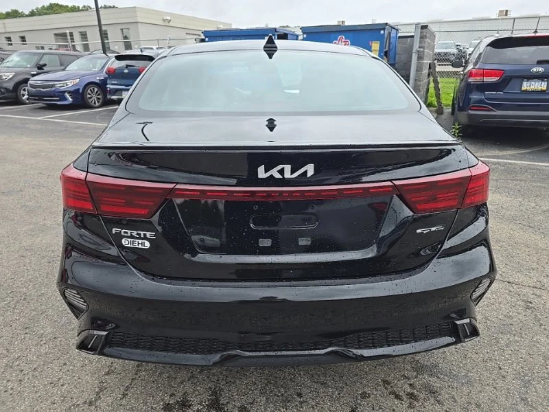 Used 2023 Black Kia GT-Line image 6