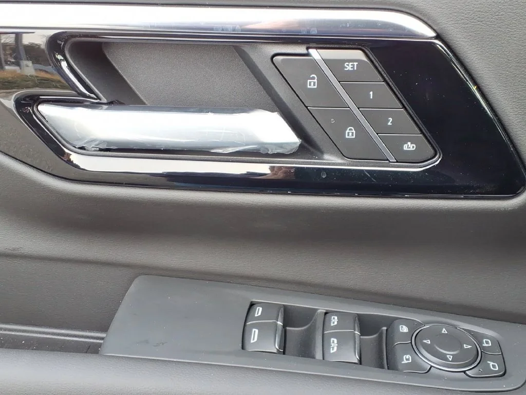 2026 Chevrolet Tahoe Premier - Photo 21
