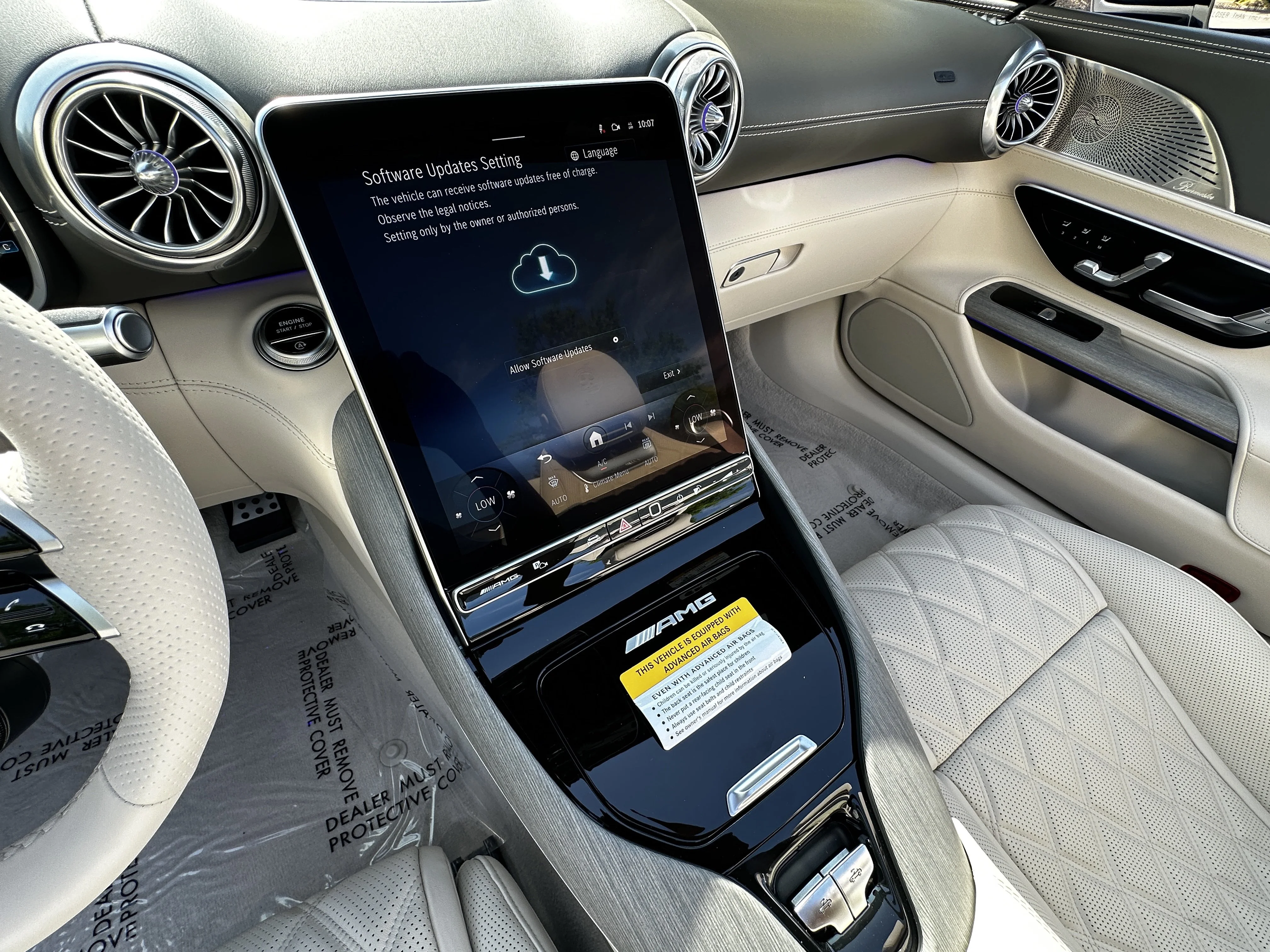 New 2026 MANUFAKTUR Moonlight White Metallic Mercedes-Benz AMG® SL 43 image 27