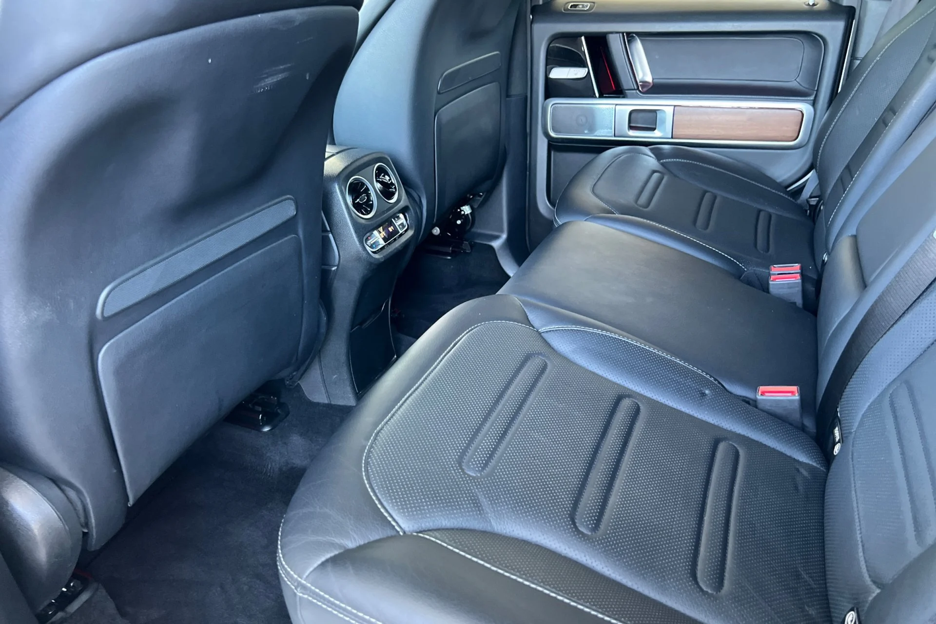 Used 2019 Polar White Mercedes-Benz G 550 4MATIC® SUV image 4