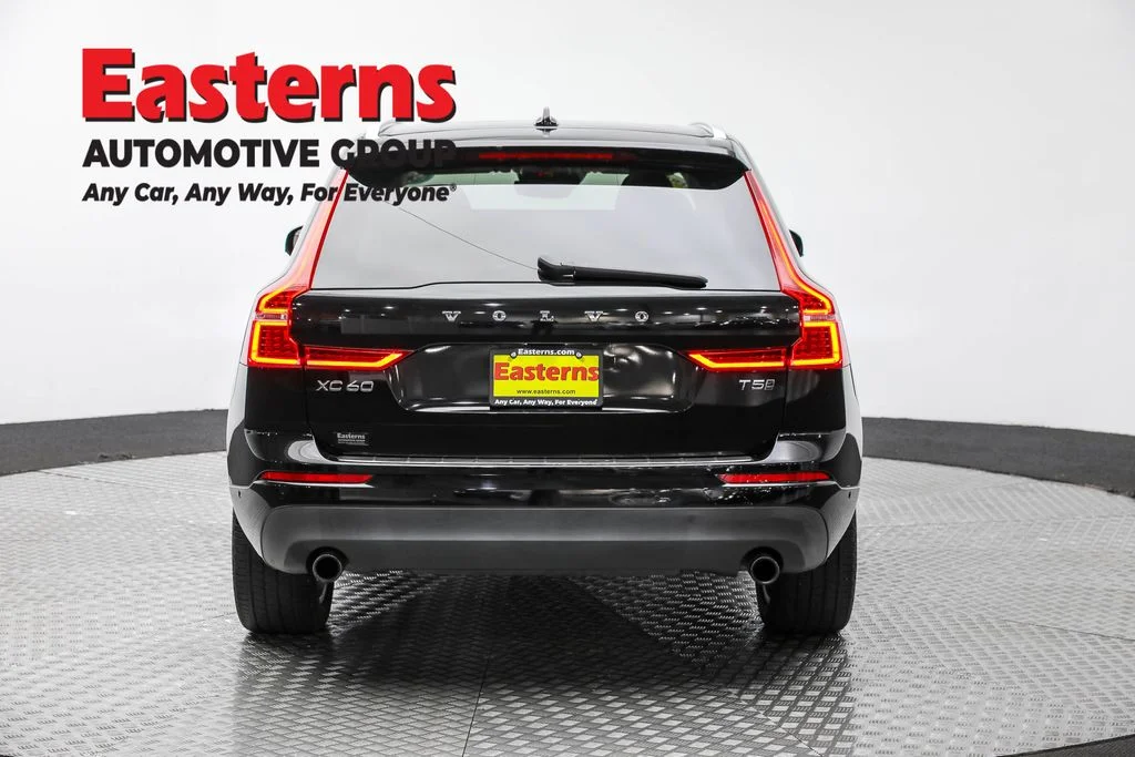 Used 2019 Black Volvo T5 Momentum image 6