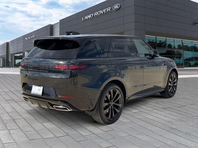 New 2026 Santorini Black Land Rover Dynamic SE image 5