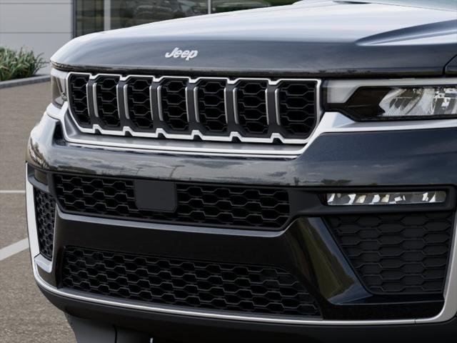 New 2026 Diamond Black Crystal Pearlcoat Jeep Limited image 37