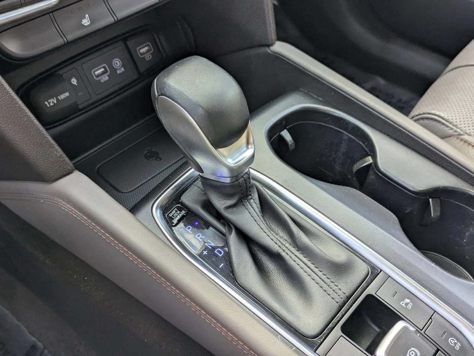 Used 2020 Shimmering Silver Pearl Hyundai SEL image 12