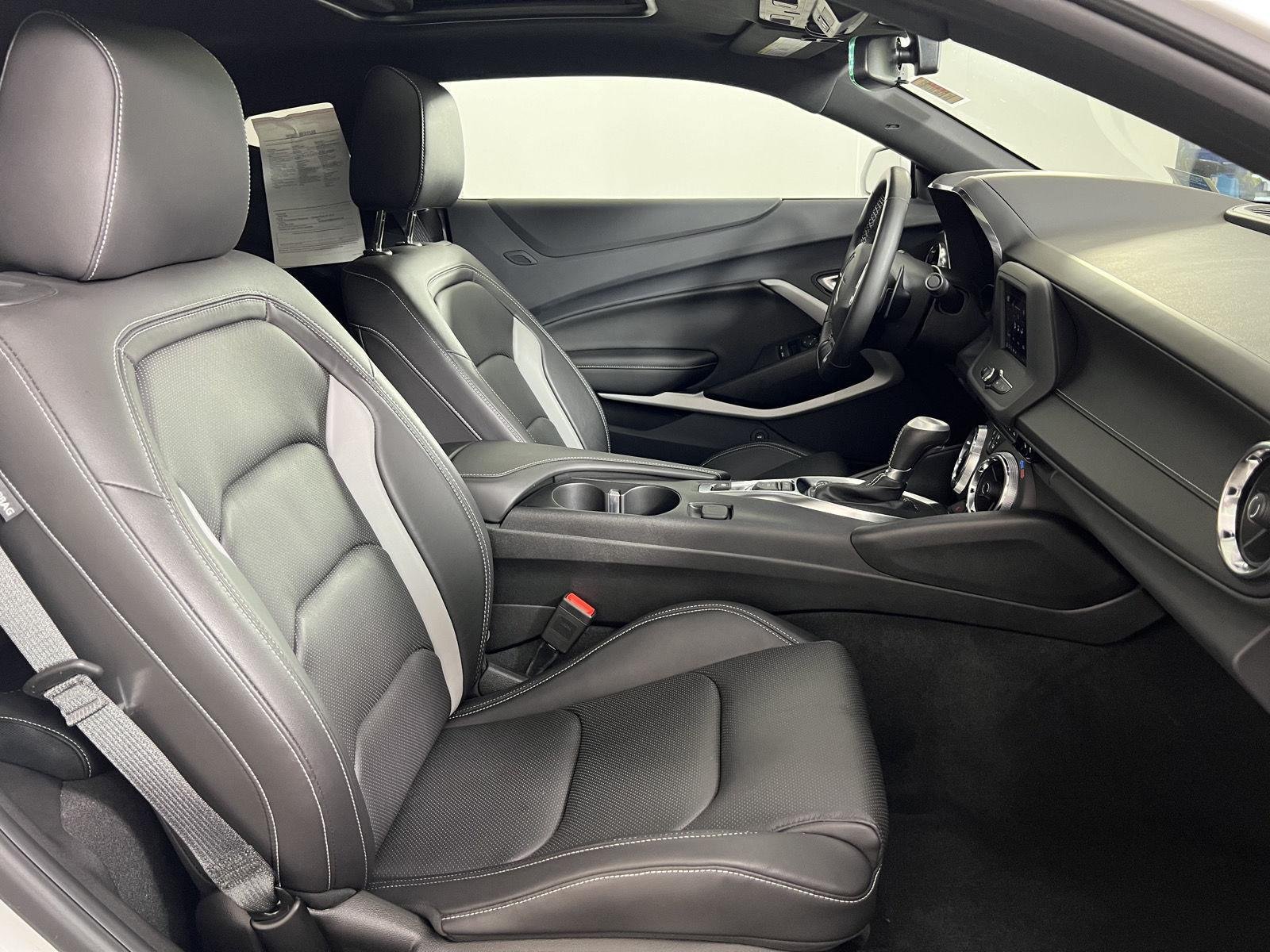 Used 2024 Summit White Chevrolet 2LT image 21