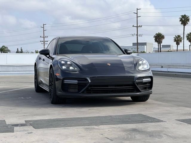 Used 2017  Porsche Turbo image 3