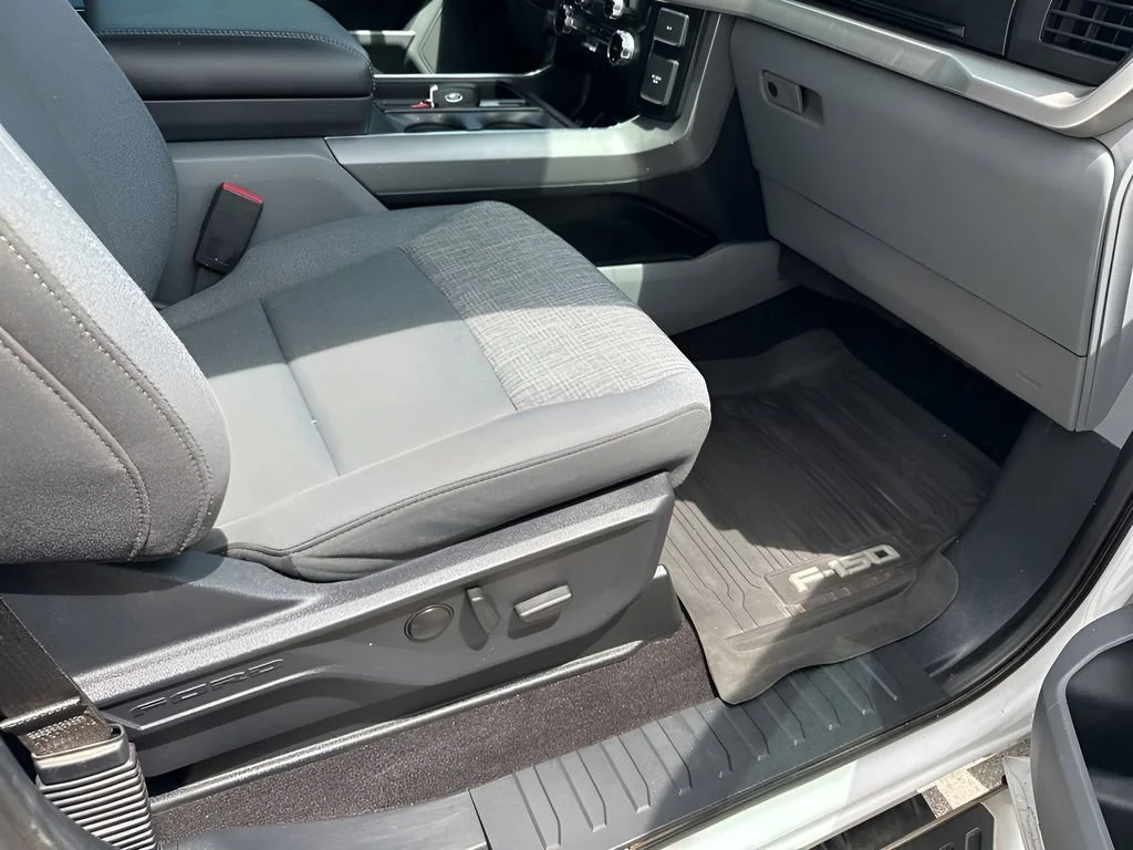 Used 2022 White Ford XLT image 18
