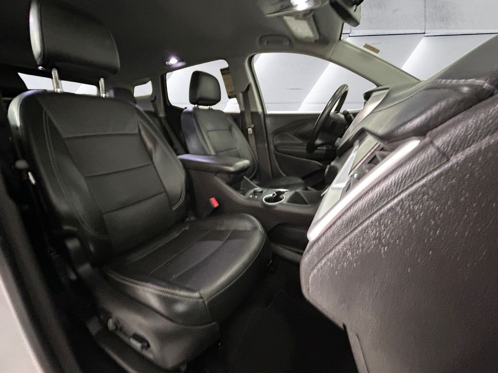 Used 2024 White GMC SLT image 14