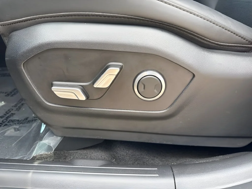 Used 2026 Black Hyundai SEL image 73