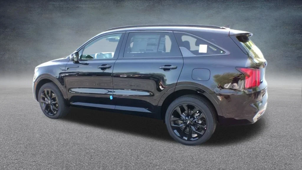 Used 2022 Black Kia SX image 17