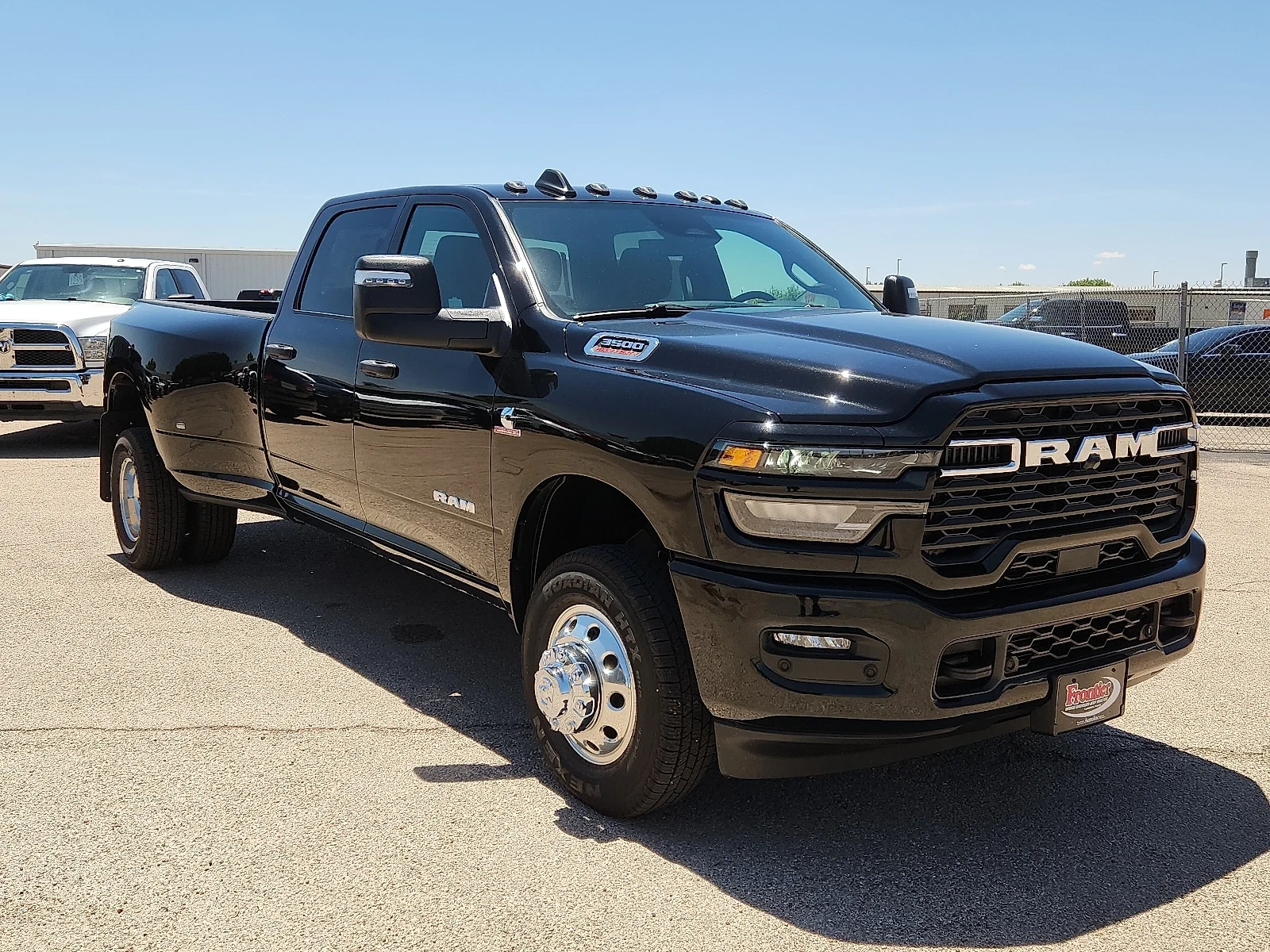 New 2026 Diamond Black Crystal Pearl-Coat  Paint Ram LONE STAR CREW CAB 4X4 8