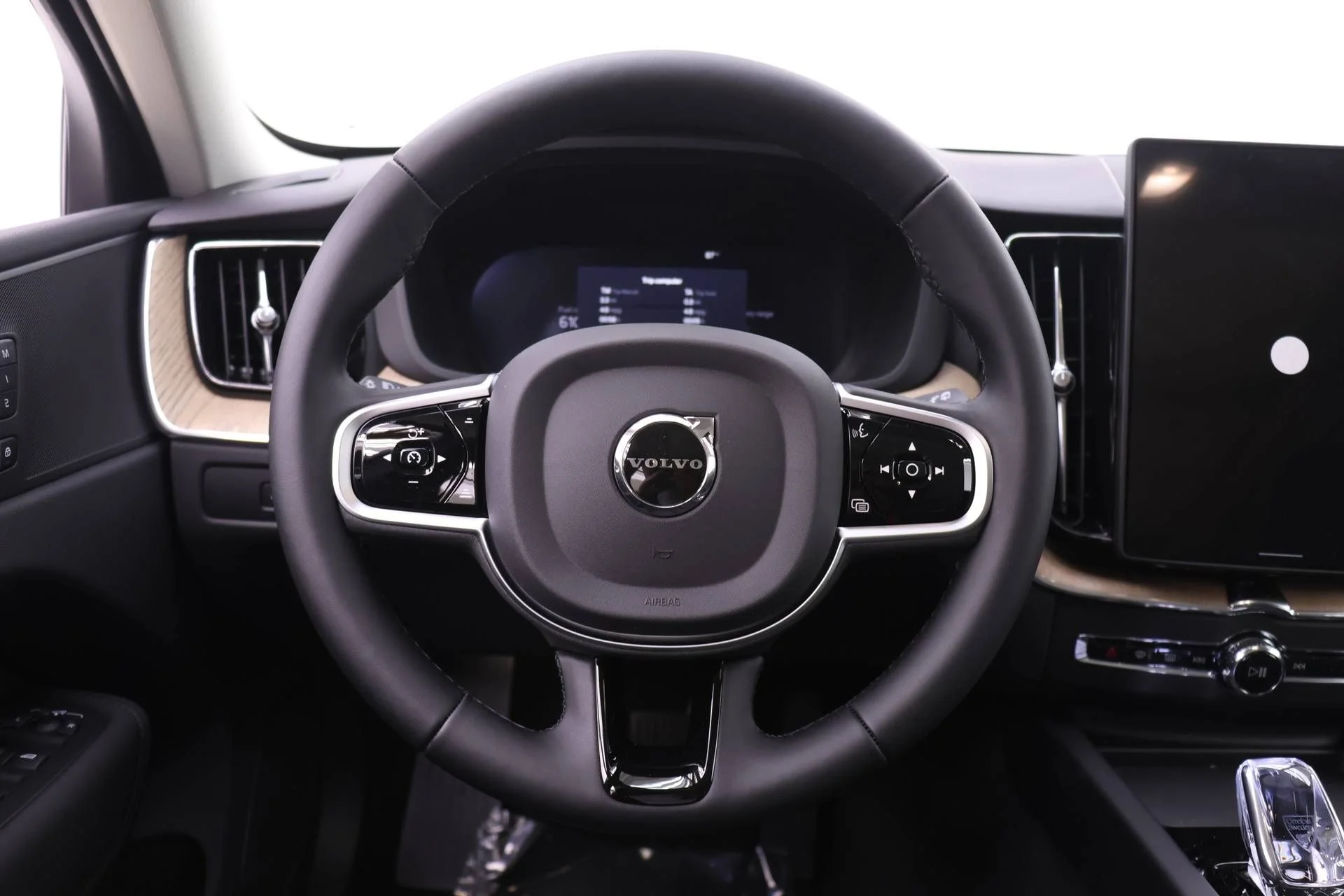 New 2026 Gray Volvo T8 Plus image 15