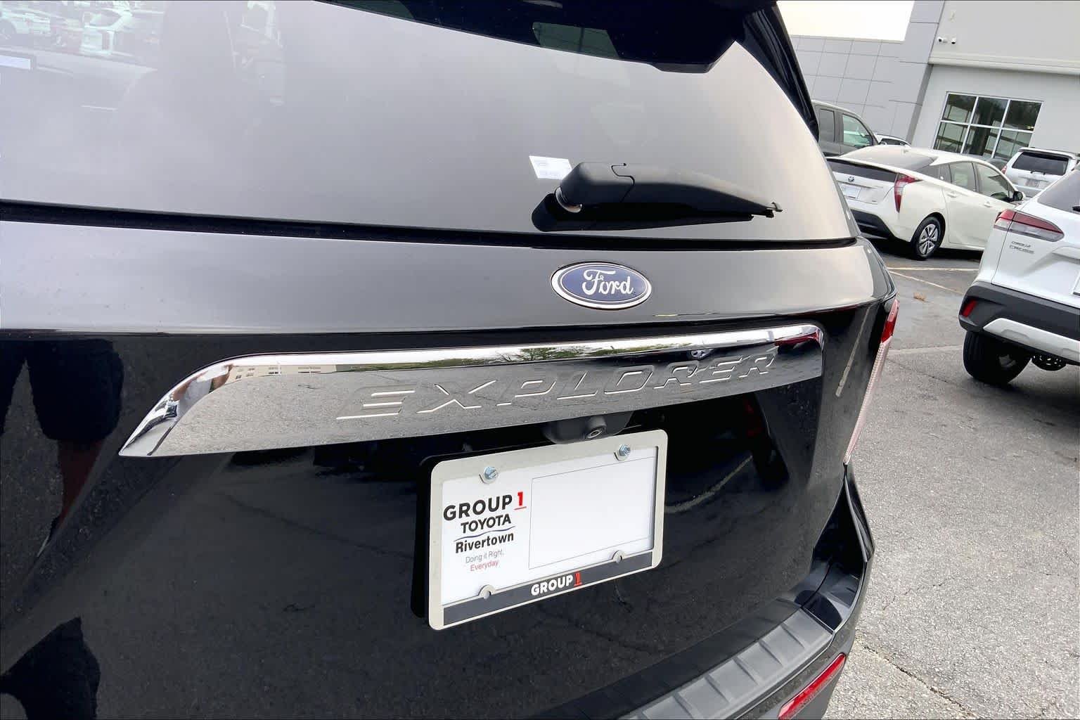 Used 2024 Agate Black Metallic Ford XLT image 9