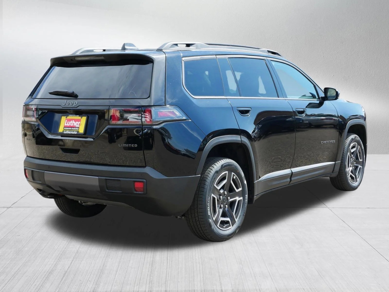 New 2026 Diamond Black Crystal Pearlcoat Jeep Limited image 2