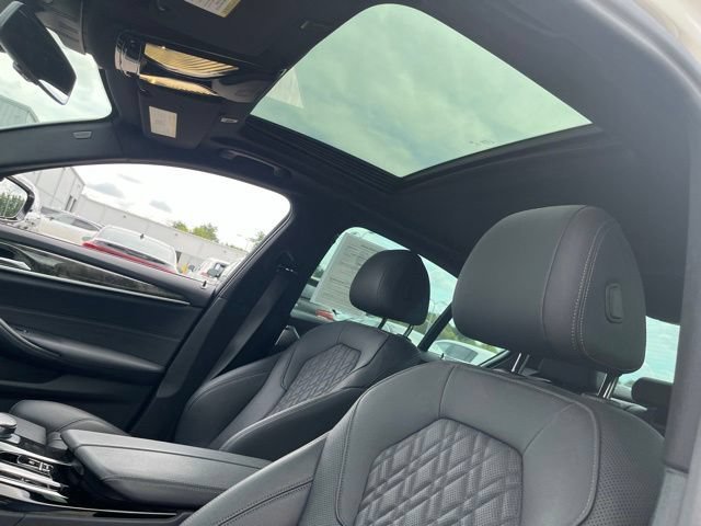Used 2023 Alpine White BMW 540i xDrive image 13