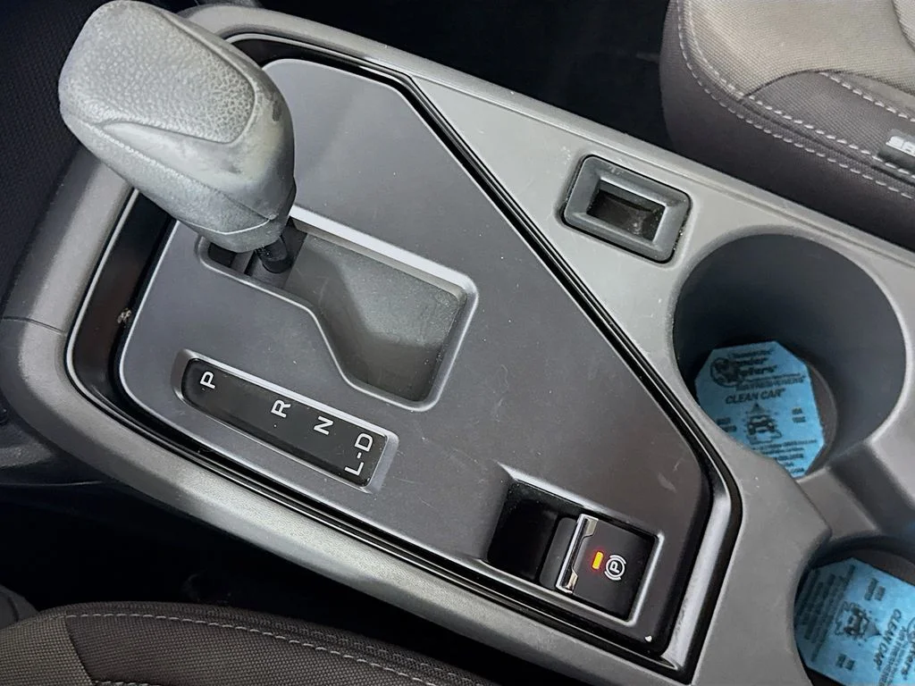 Used 2024 Gray Subaru Base image 19