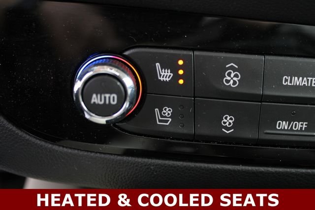 Used 2022 White Buick Premium Group image 5