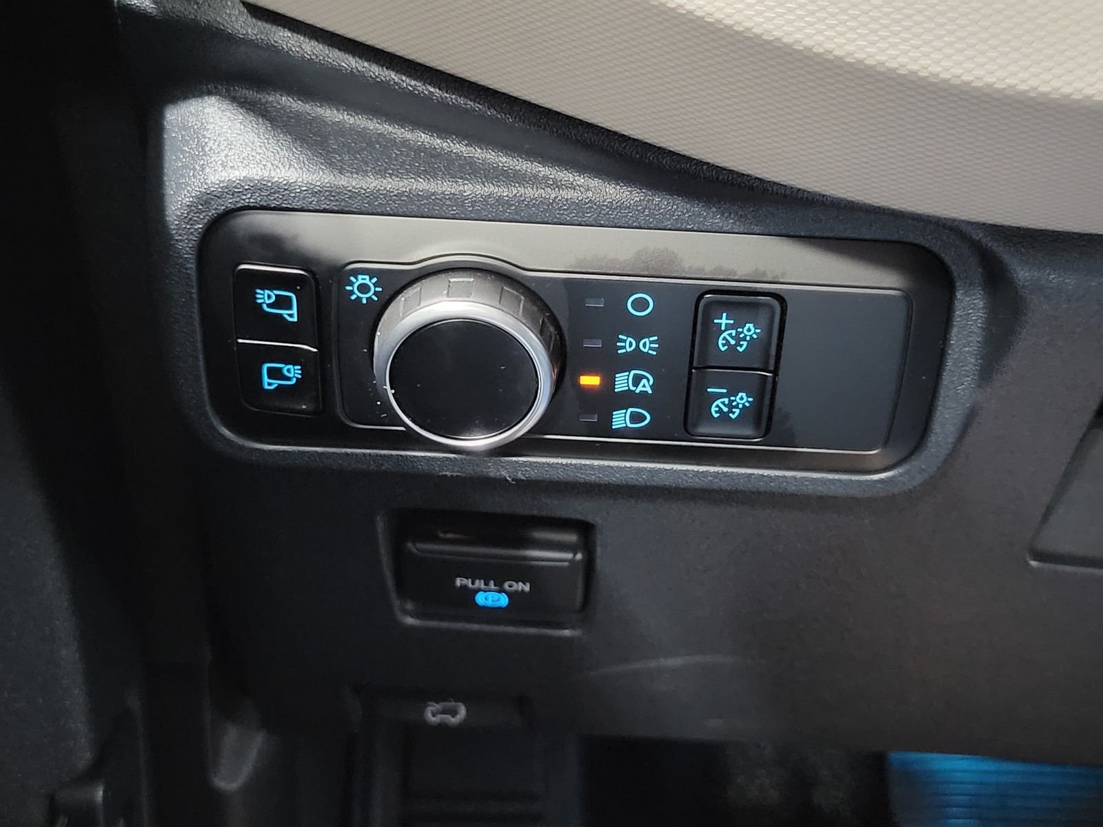 Certified Used 2024 Black Ford Wildtrak image 13