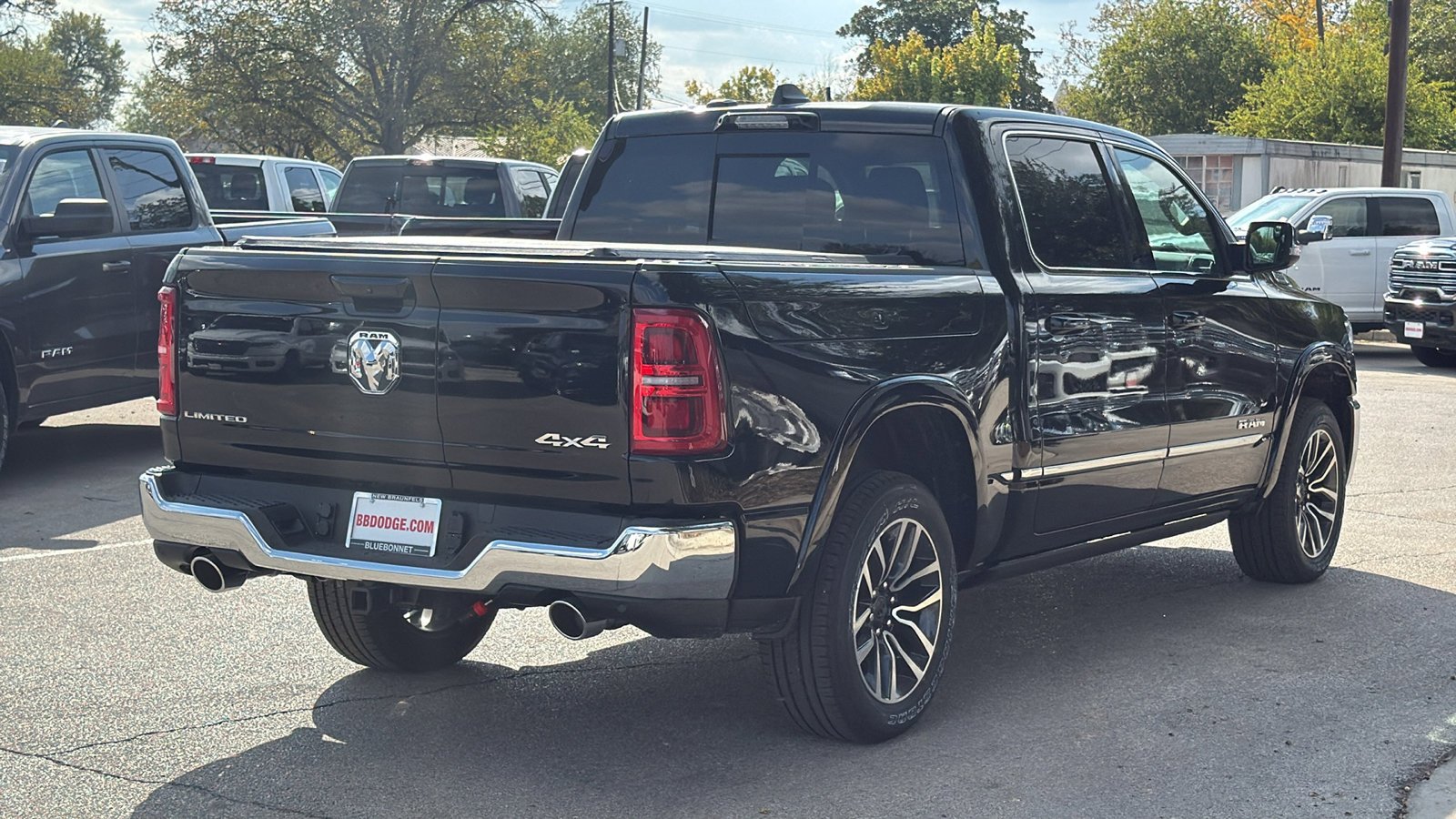 New 2026 Diamond Black Crystal Pearl-Coat Exterior Paint RAM Limited image 6