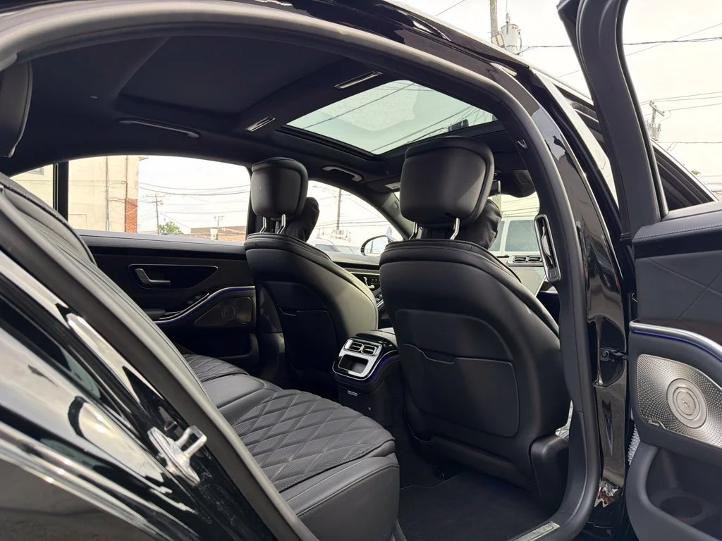 Used 2022 Black Mercedes-Benz S 580 image 29