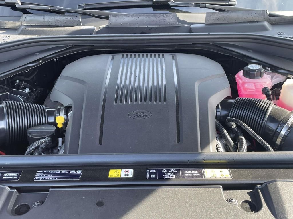 New 2026 Carpathian Grey Land Rover SE image 13