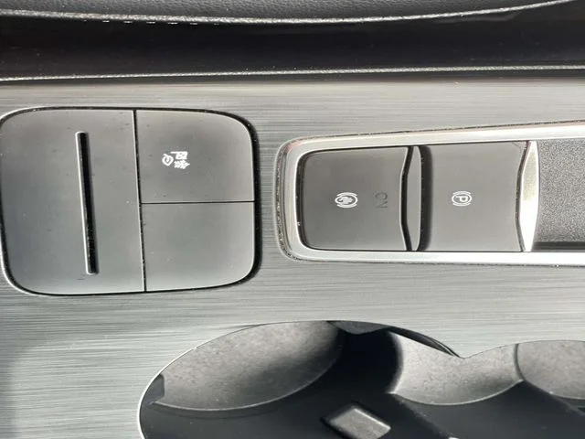 Used 2021 Gray Ford SEL image 30