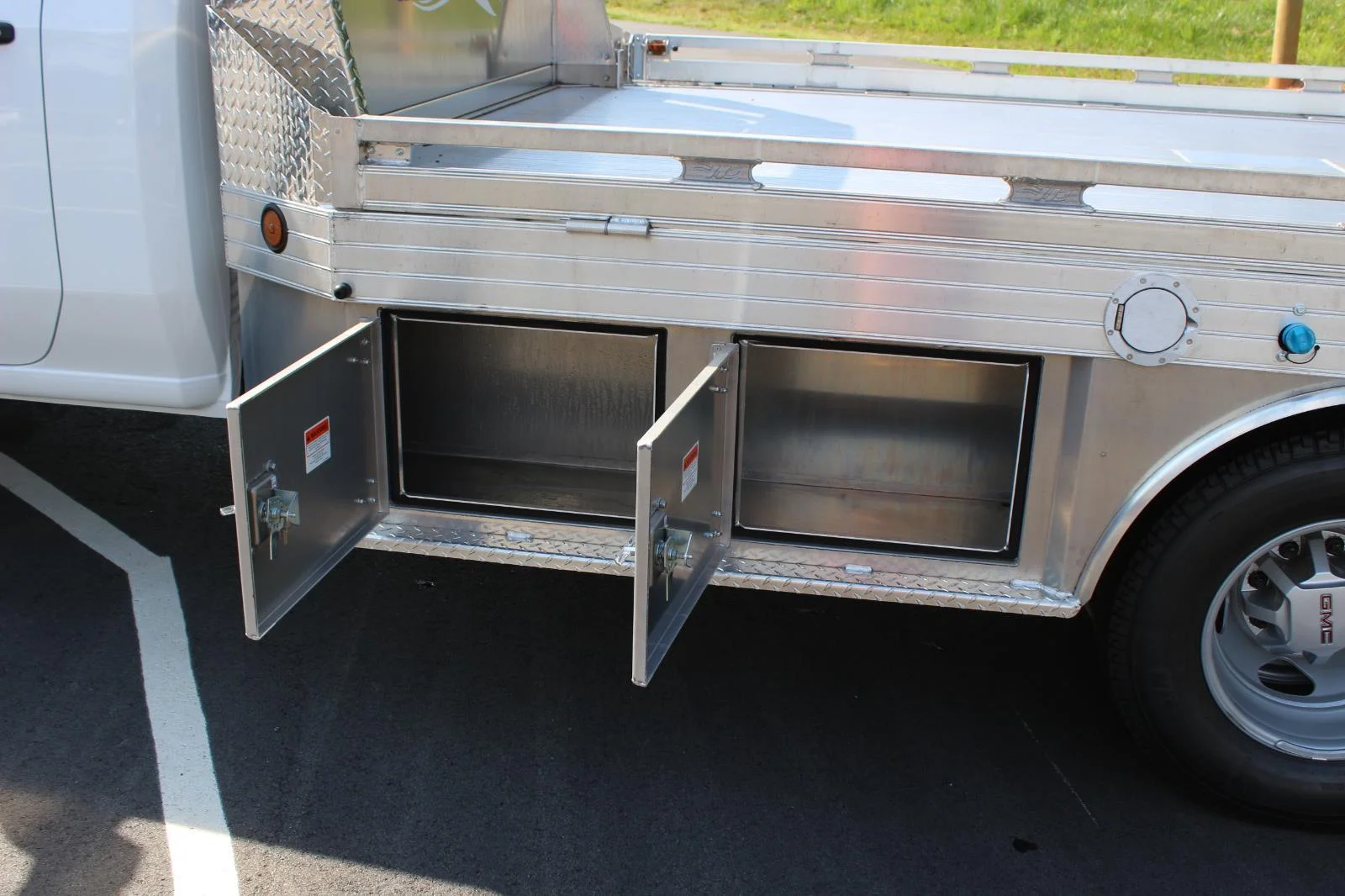 New 2026 Summit White GMC Pro image 16