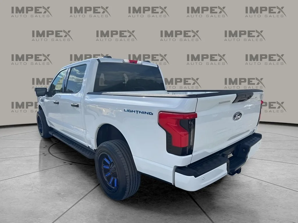 Used 2025 White Ford XLT image 4