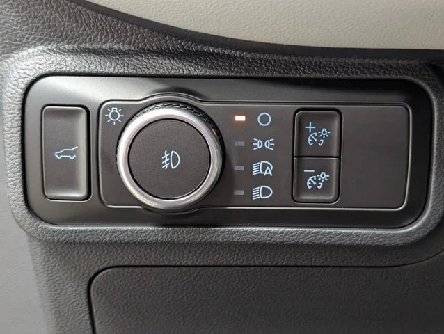 New 2026 Space White Metallic Ford Active image 37