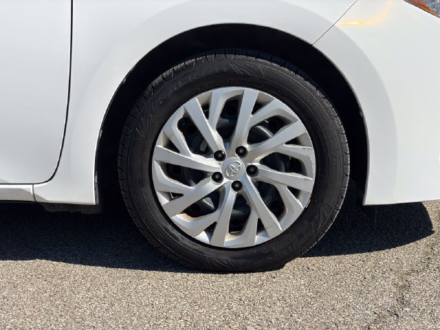 Used 2017 Super White Toyota LE image 11