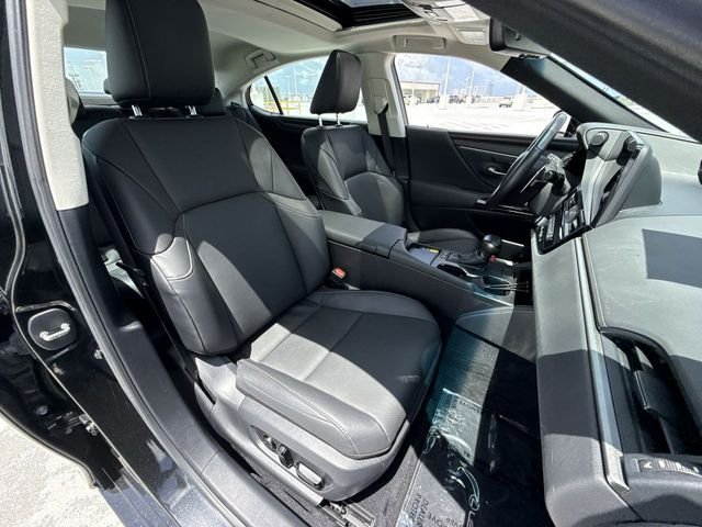 Certified Used 2025 CAVIAR Lexus 300h image 26