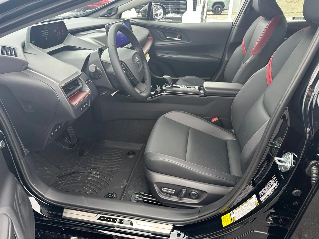 2026 Toyota Prius Plug-in Hybrid XSE Premium - Photo 15