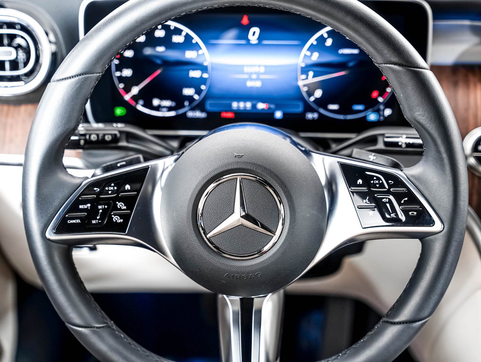 Certified Used 2026 Verde Silver Me Mercedes-Benz GLC 300 image 16