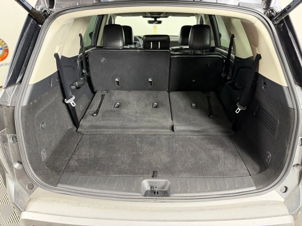 Used 2023 Gun Metallic Nissan SL image 24