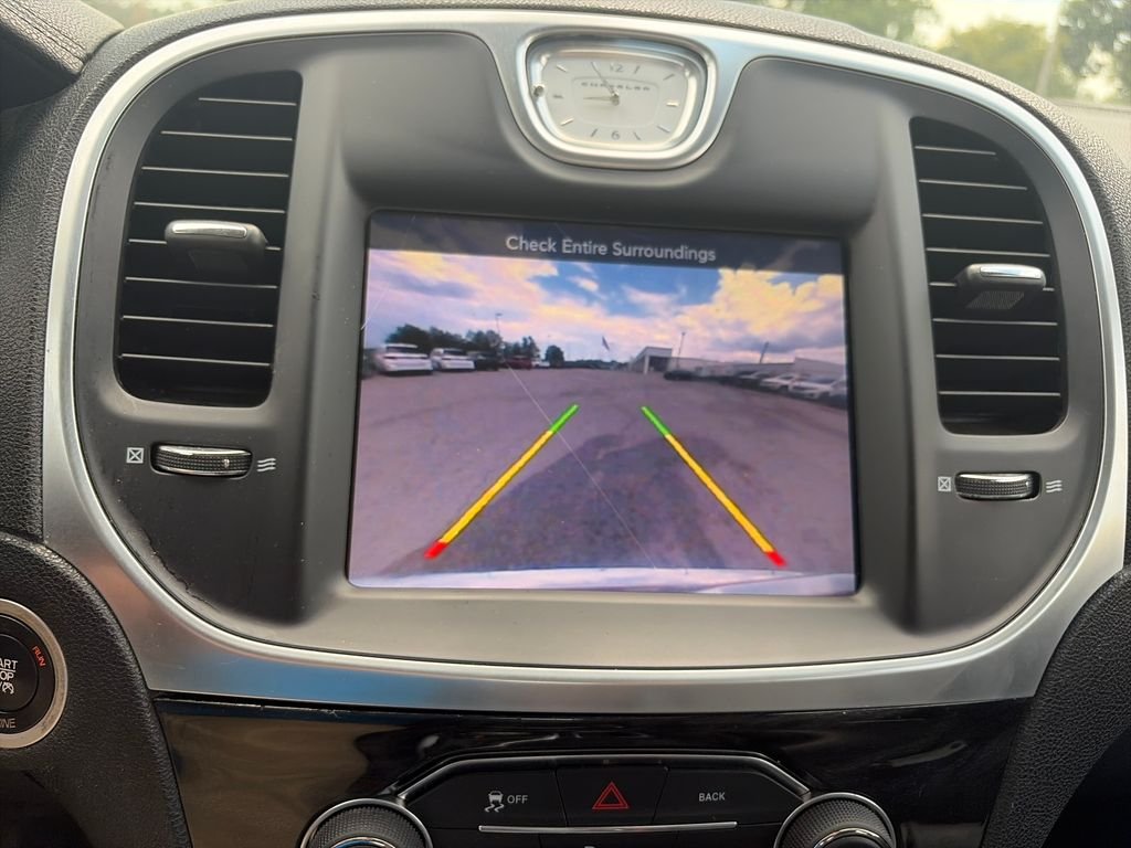 Used 2016 Velvet Chrysler Limited image 19